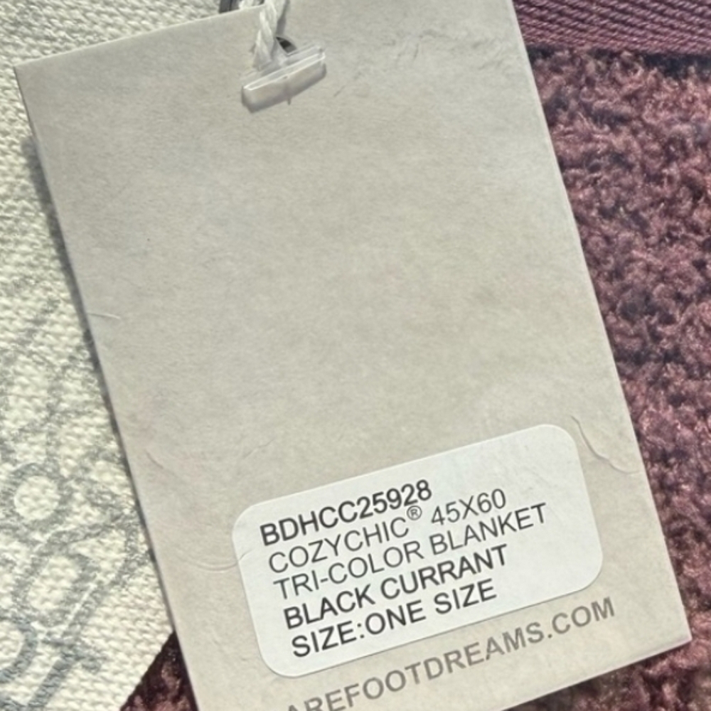 Barefoot Dreams CozyChic 45x60 Tri-Color Blanket in Black Current. NEW - Picture 3 of 3